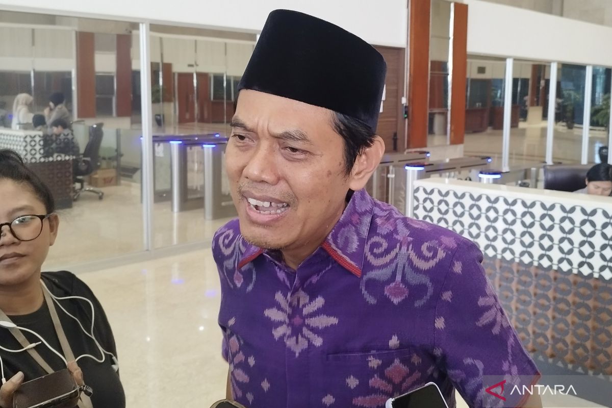 DPR Member Urges Constitutional Law Amendment on Government Officials' Pensions to be Discussed by Special Committee