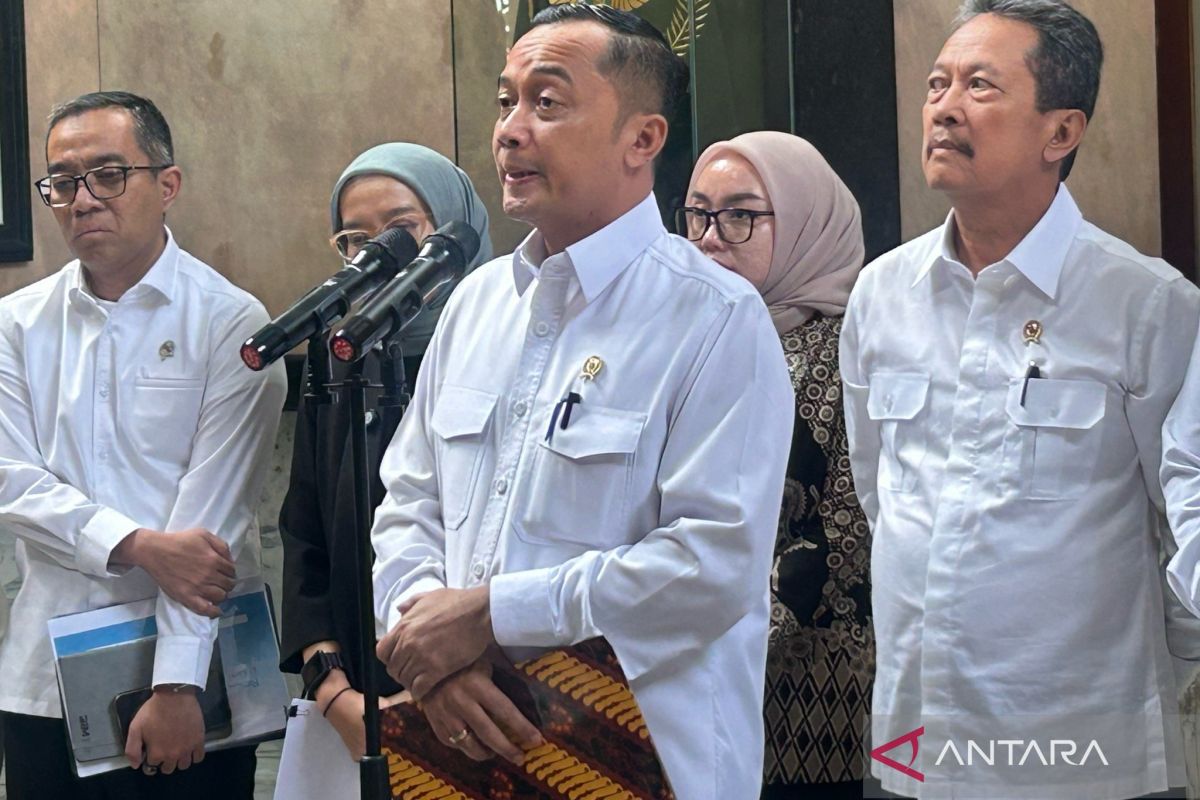 Government Controls Budget Deficit Through Efficiency Measures