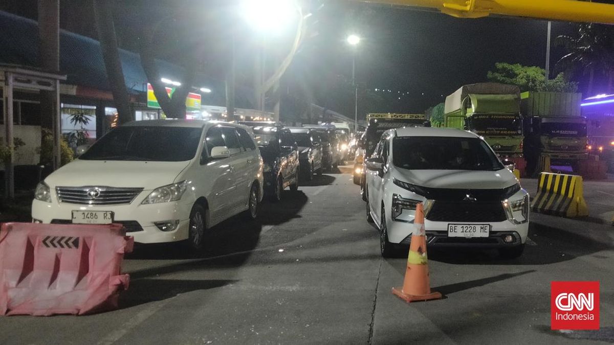 43,000 Mudik Travellers from Sumatra Cross to Java Island Five Days Before Eid