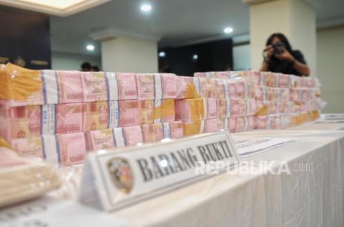 Counterfeit Currency Worth Rp 12 Billion Seized in Cirebon Ahead of Eid, Police Arrest Suspect