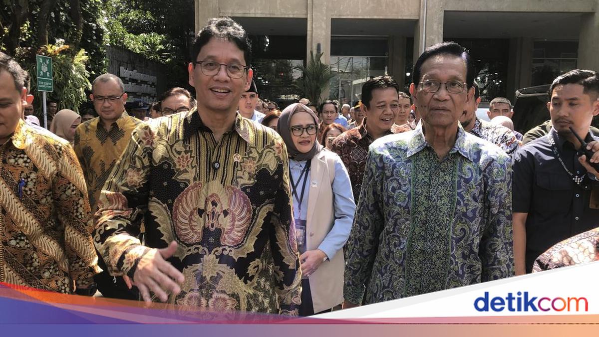 Finance Minister Purbaya Responds with Smile to Women Demanding Free Nutritious Meal Programme Halt: I Will Tell the President