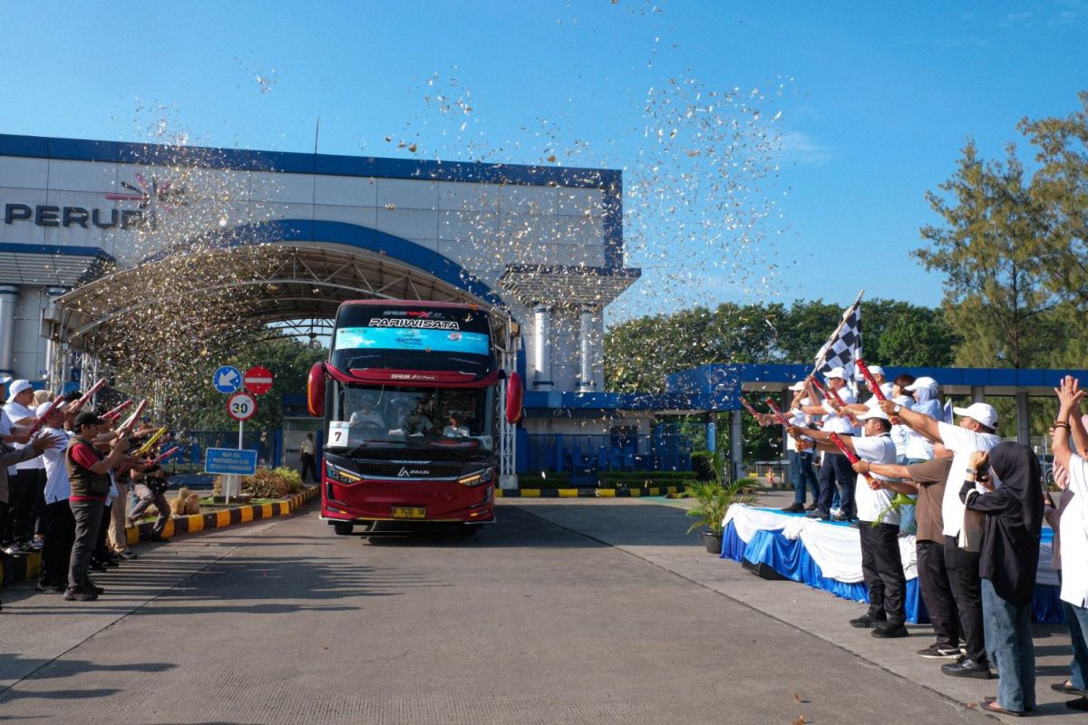 Peruri dispatches 500 participants on coordinated homecoming journey with other state-owned enterprises to Central Java
