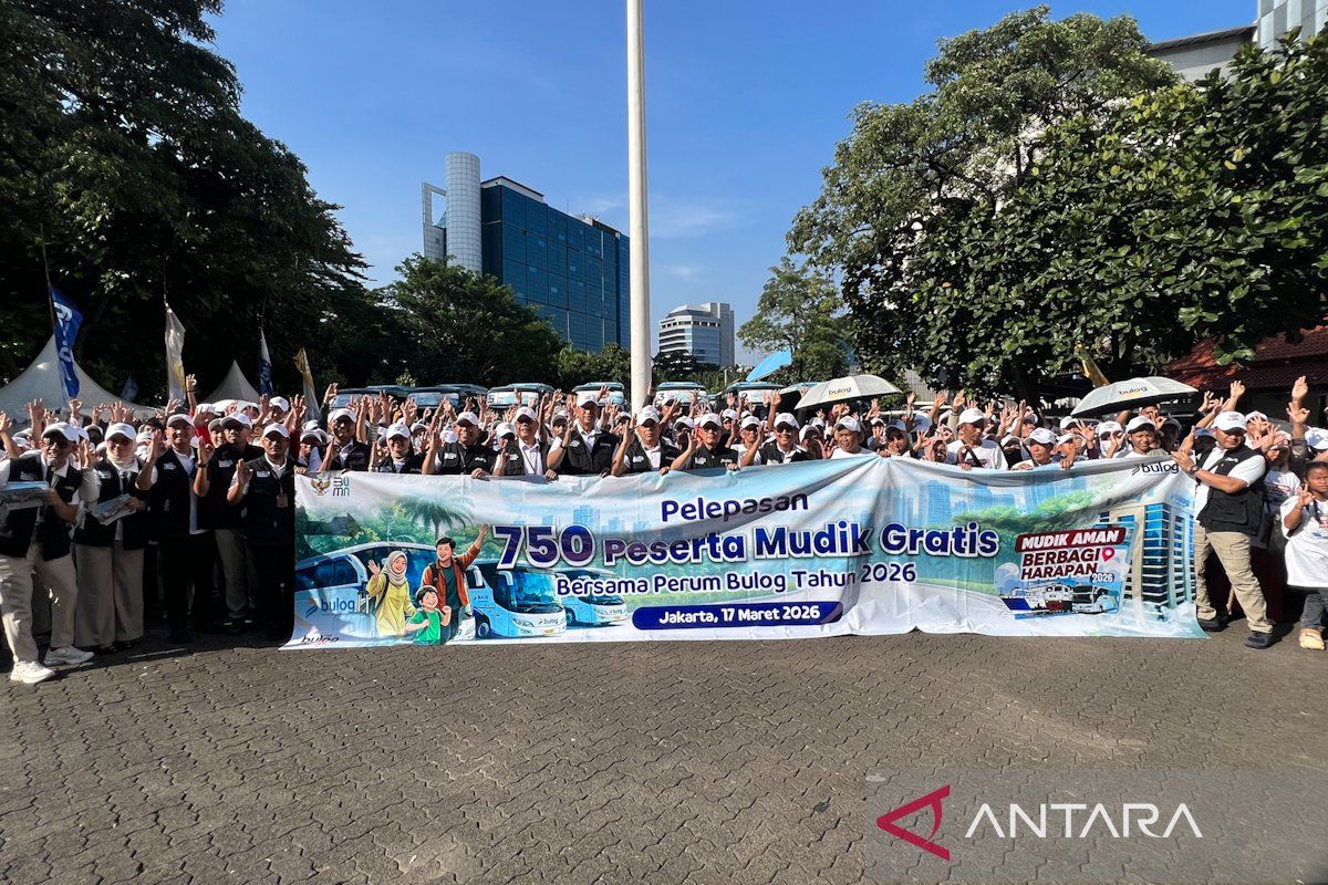 Bulog dispatches 709 free mudik participants using 15 buses