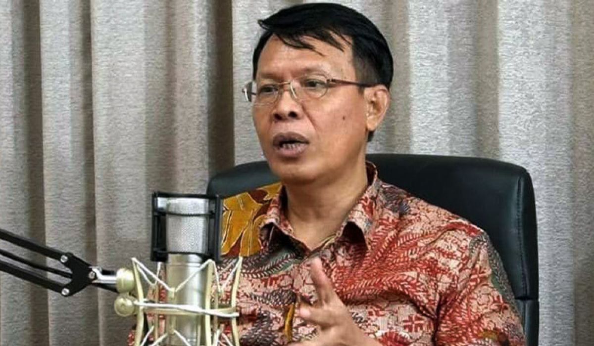 Proposed Public Official Salary Cuts Deemed Necessary Only With Concurrent Bureaucratic Restructuring