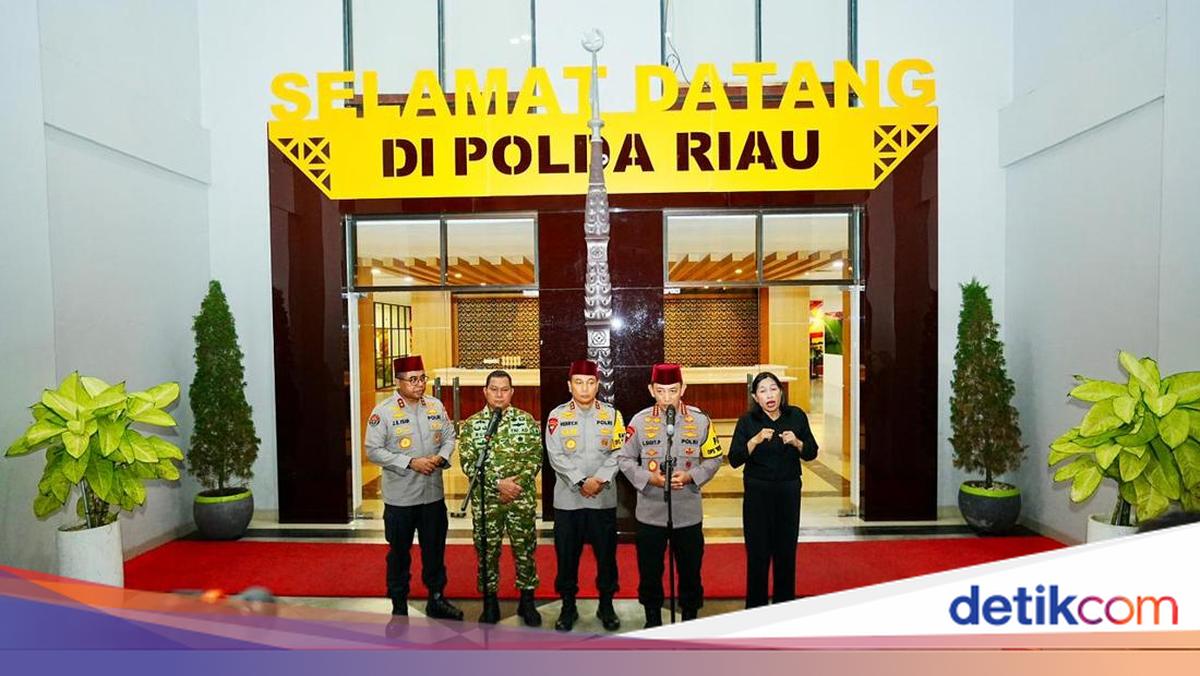 Ramadan Safari in Riau: National Police Chief Calls on Citizens to Maintain Unity Against Global Challenges
