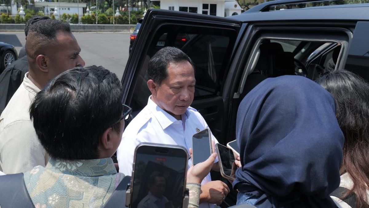 Tito Pledges to Oversee Recovery of Agricultural Land and Shrimp Ponds Following Sumatra Disaster