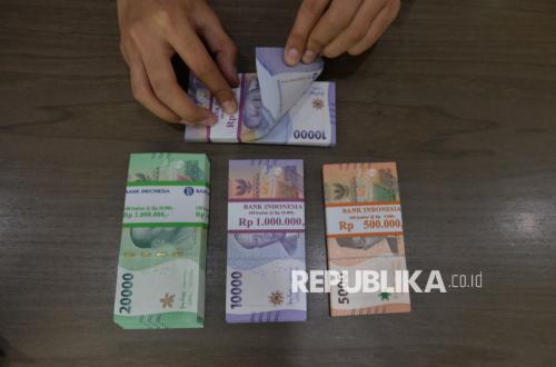 Garment Company in Semarang Struggles to Pay Salaries and Bonuses to 1,338 Workers amid Liquidity Crisis