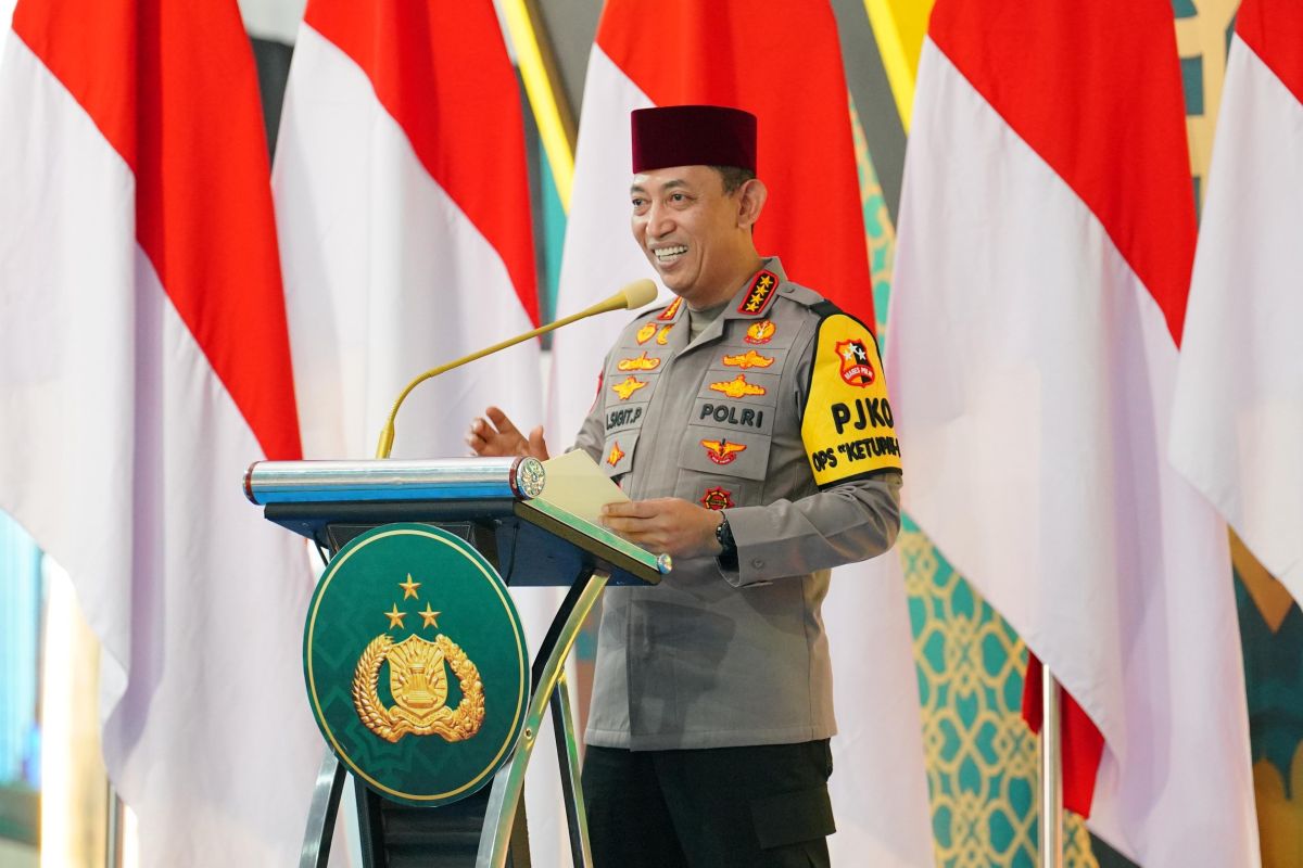 National Police Chief Emphasises Unity During Ramadan Safari in Riau