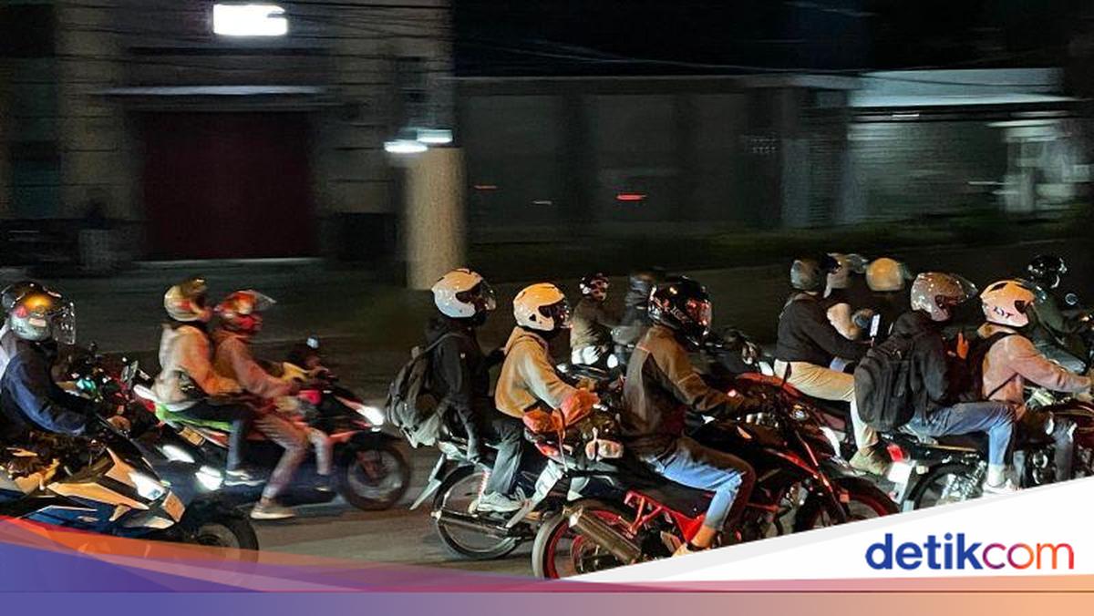 Homebound Travellers from Jakarta Continue to Flood Cirebon Pantura Route This Evening
