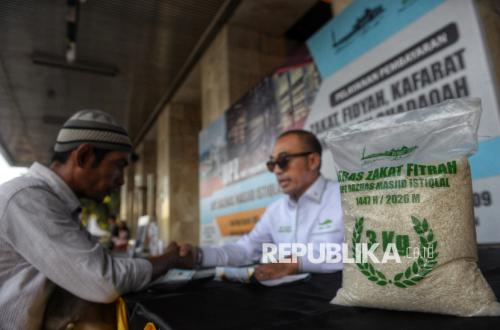 Istiqlal Mosque Provides Zakat Al-Fitr Payment Services Until Takbir Evening