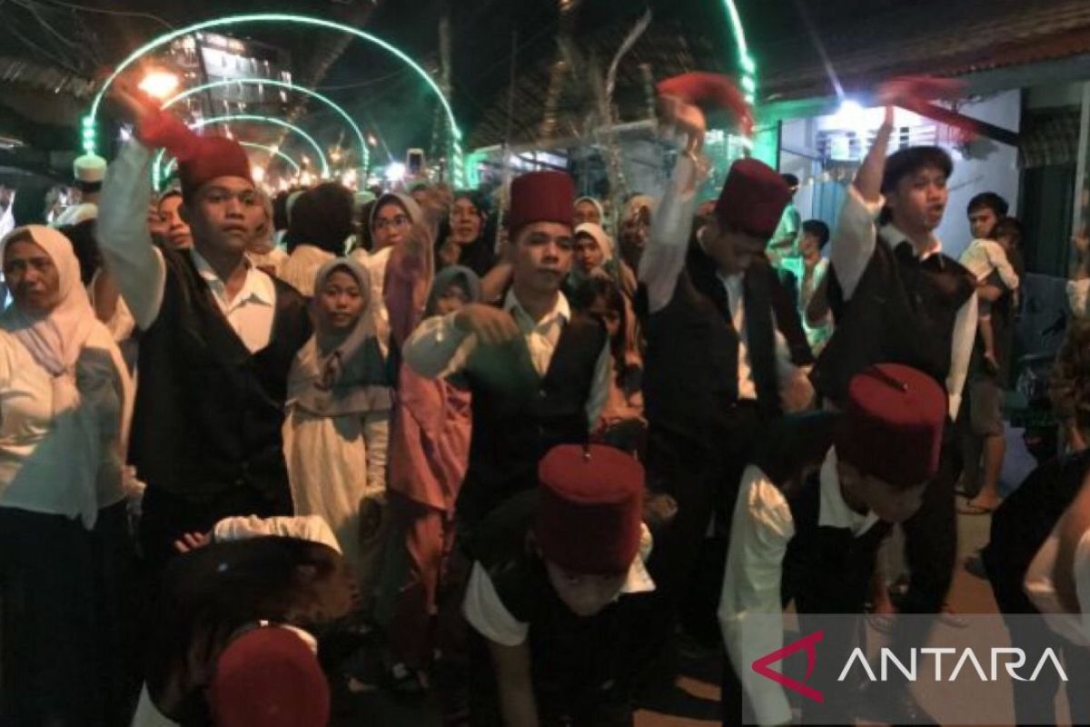 Diverse traditions on the 27th night of Ramadan across the archipelago