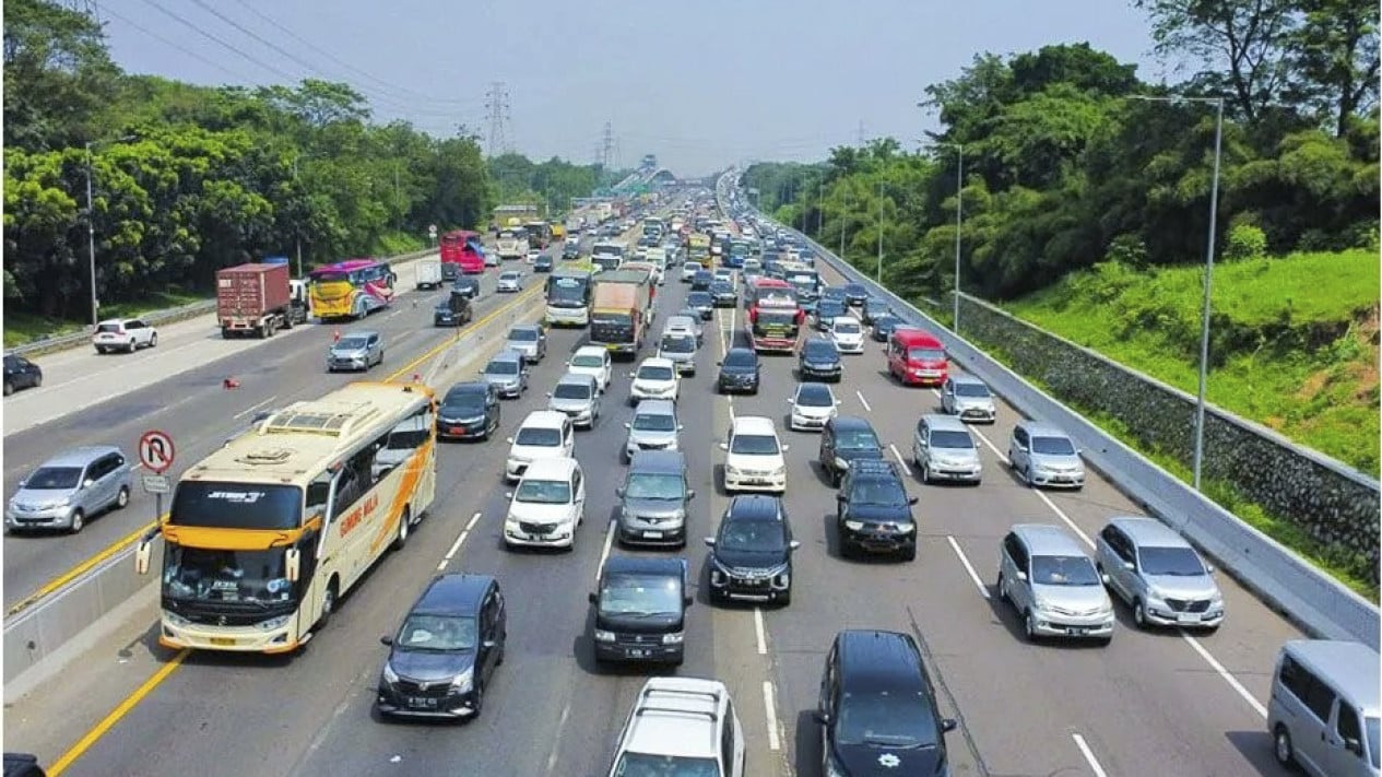 Jakarta–Cikampek Toll Road Congestion: Contraflow Expanded from KM 47 to KM 70