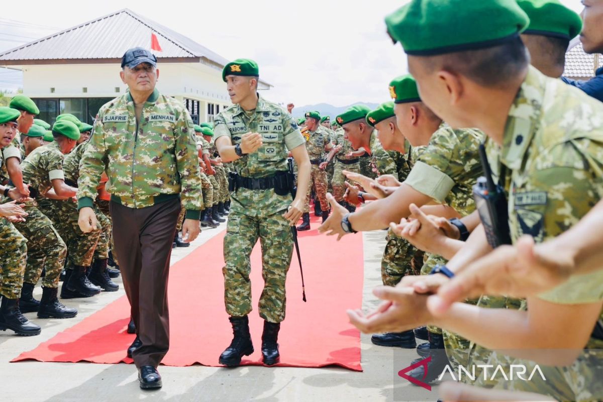 Defence Minister inspects readiness of Yonif TP 845 Ksatria Satam soldiers in Babel