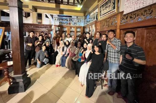 Yogyakarta Inter-generational Breaking of Fast Vigil: Sovereign Indonesia. Open Constitutional Struggle