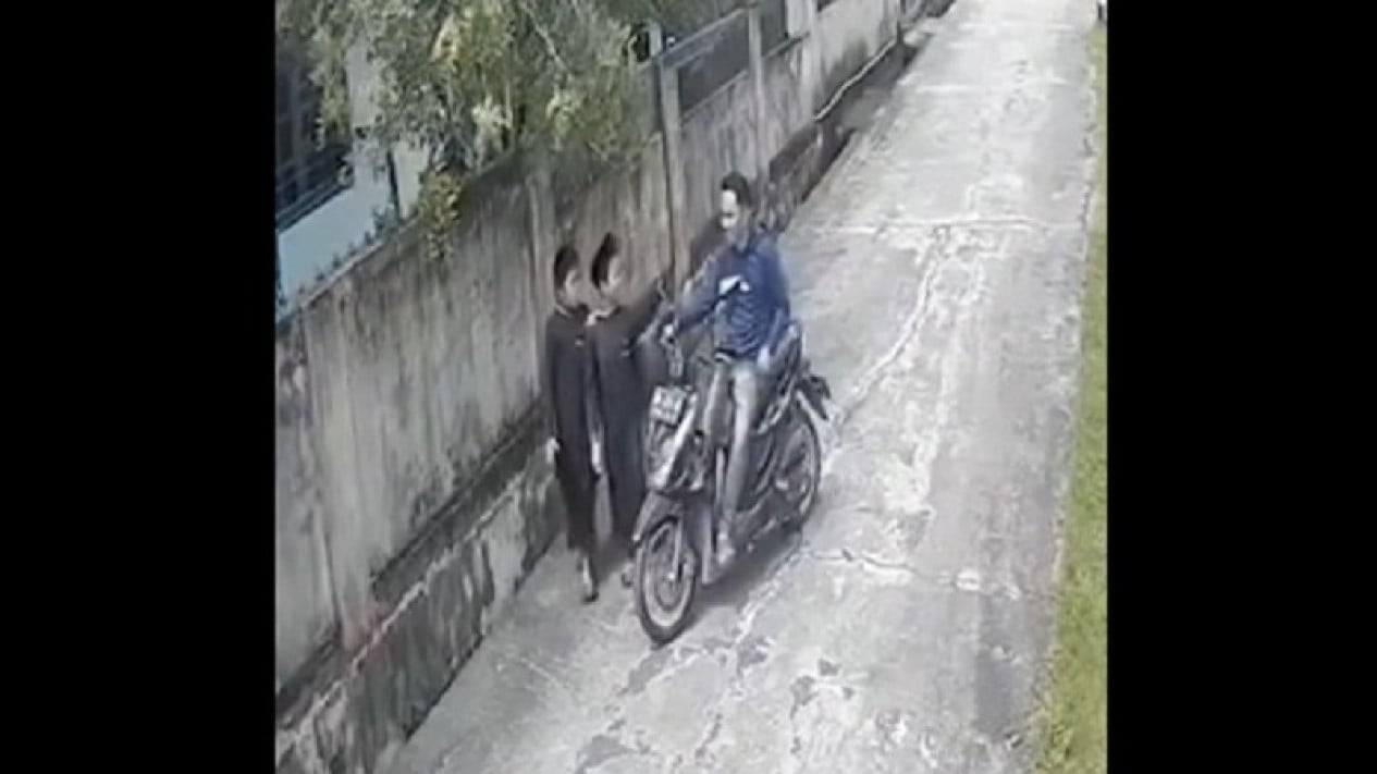 Shocking! Orphan Children's Alms Money Snatched by Robber in Pekanbaru