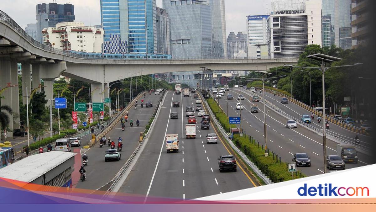 Odd-Even Traffic System Suspended in Jakarta During Eid Holiday