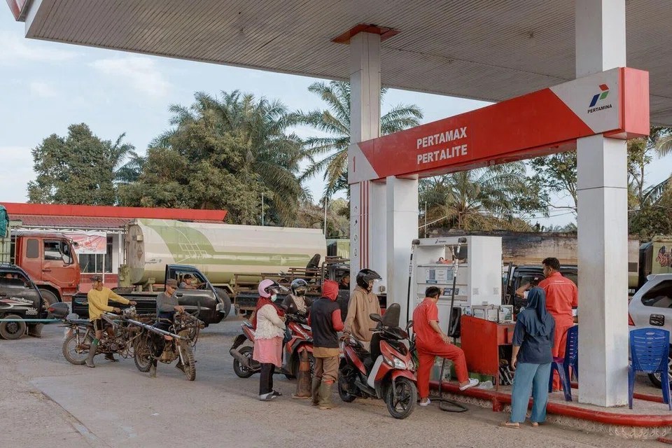 Indonesia Faces Tough Budget Choices as Oil Prices Surge Amid Middle East Conflict