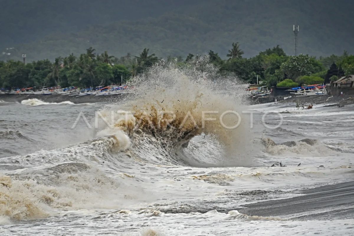 Lebaran amid Natural Warning Signs