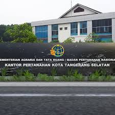 Land Office in Banten and South Tangerang Continues Service to Community During Religious Holidays