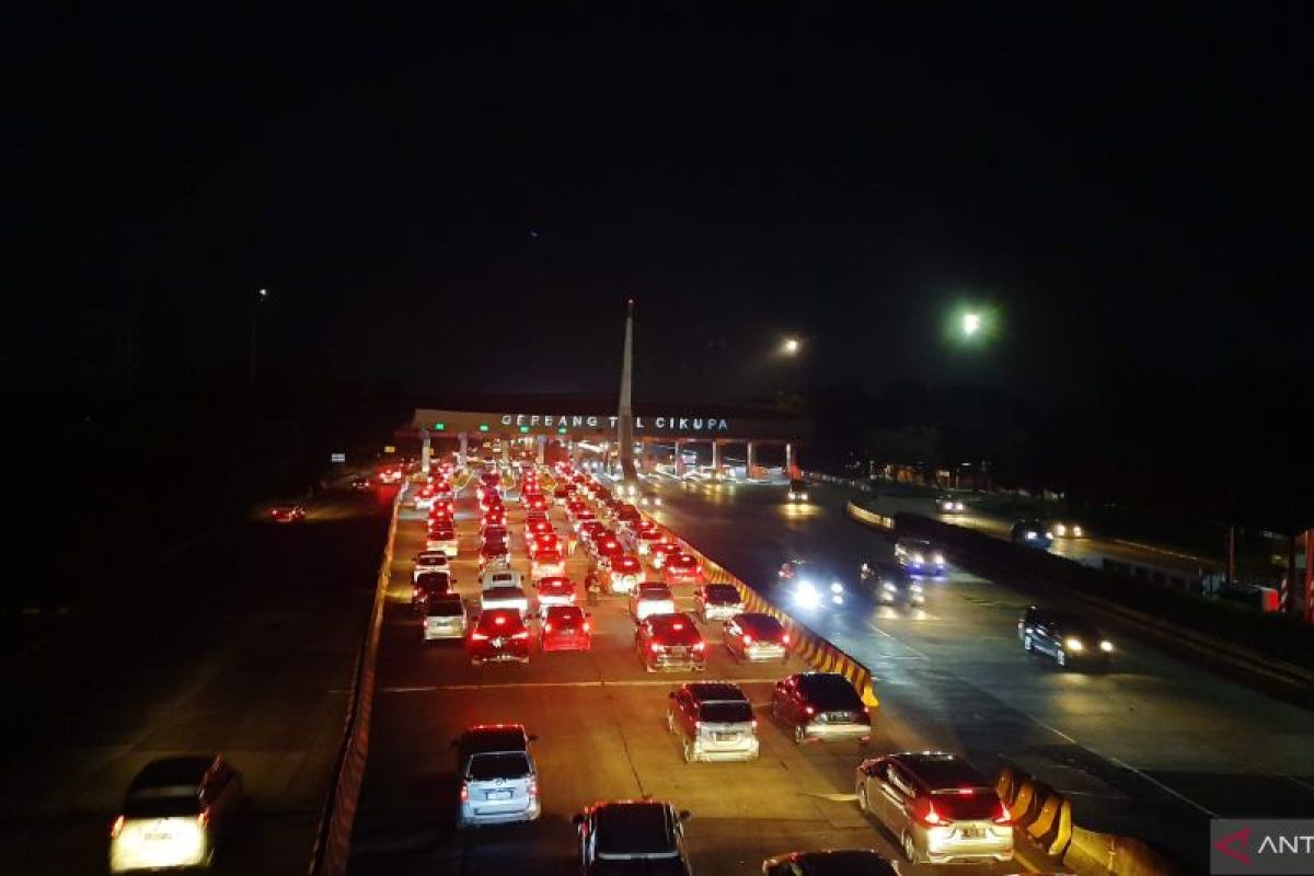 Indonesia expects 3.5 million vehicles on Tangerang-Merak Toll for Eid