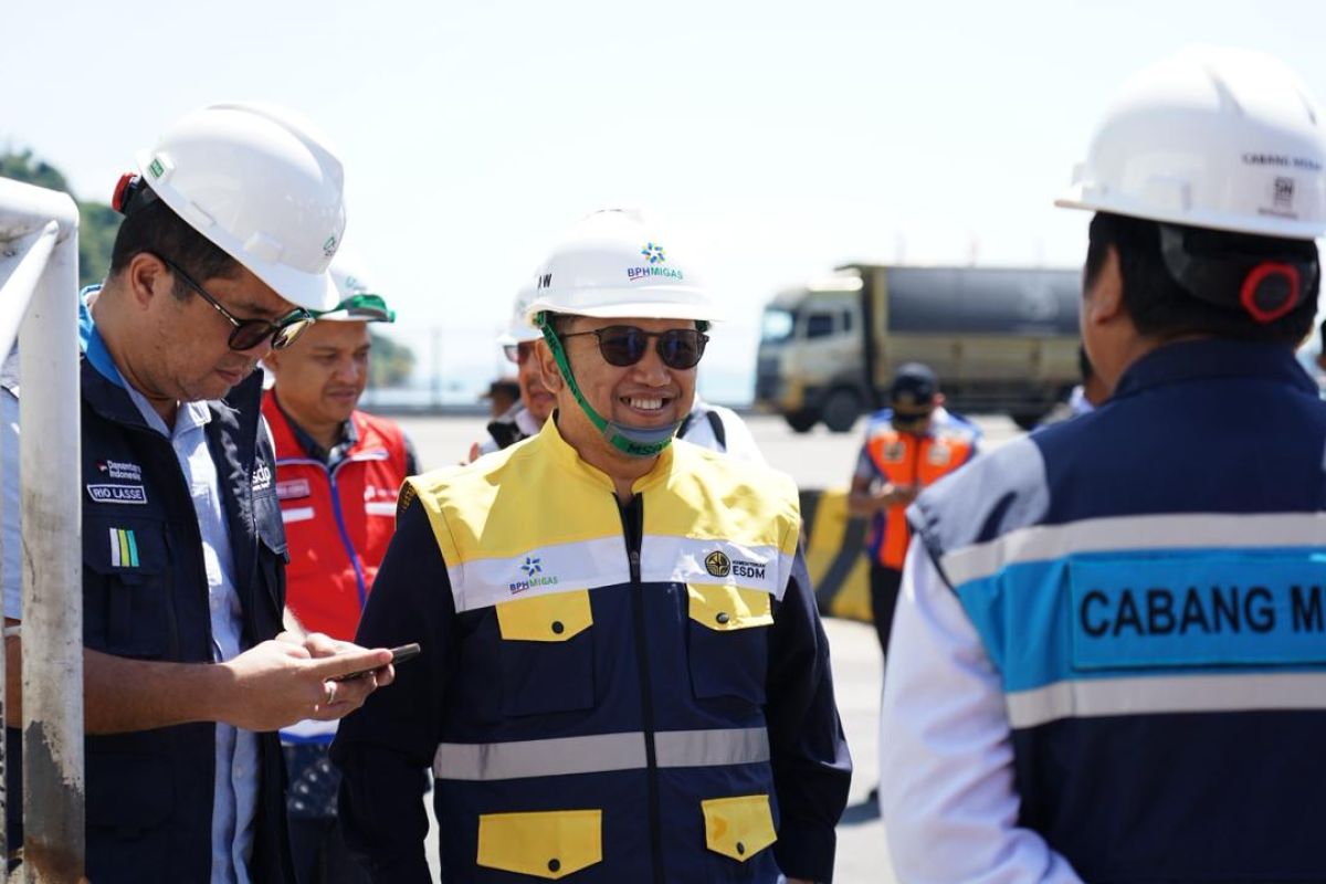 BPH Migas Monitors Availability of Marine Fuel Oil at Merak Port