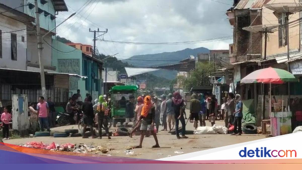 Two Groups of Tente Residents in Bima Clash Ahead of Eid, Several People Injured