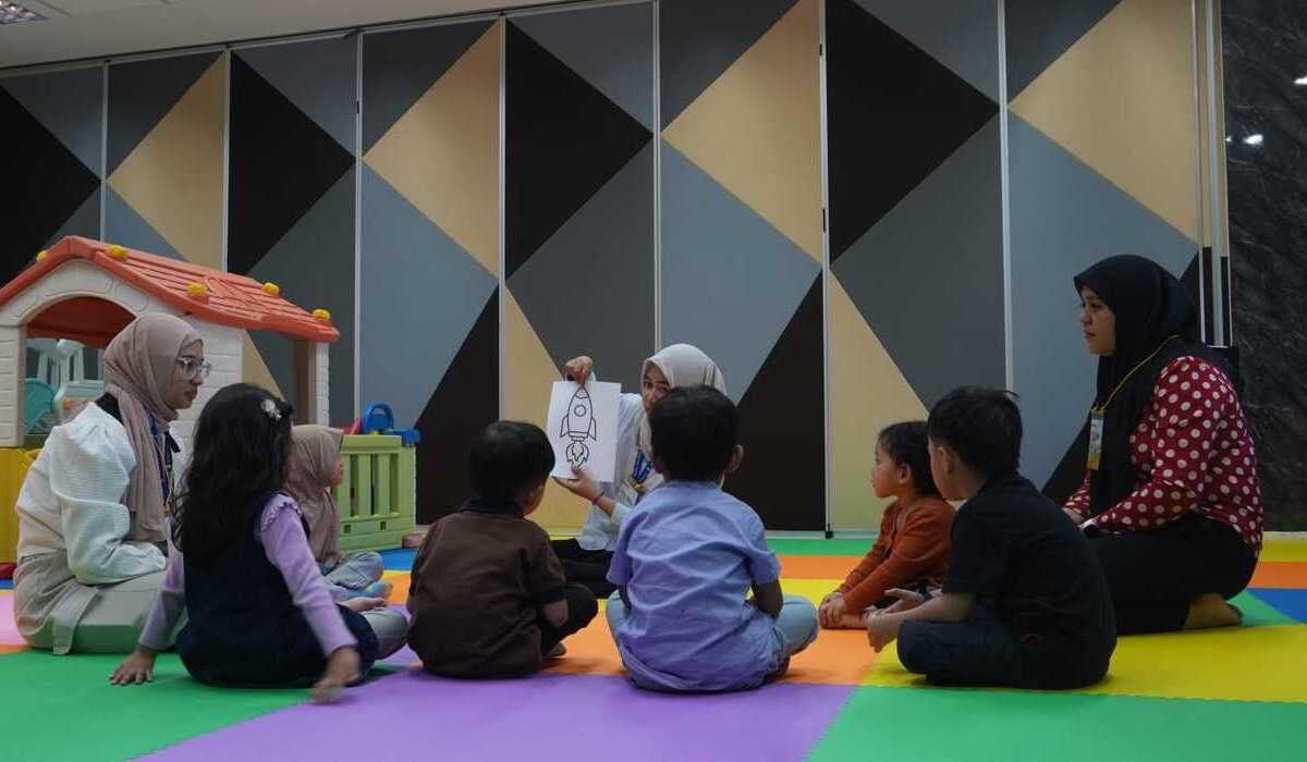 Daycare Helps Working Mothers Stay Productive and Calm Ahead of Eid