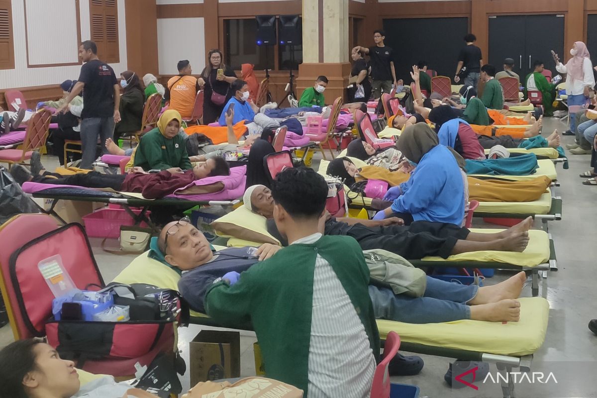 Blood stocks dwindle during Eid exodus, PMI offers incentives to potential donors