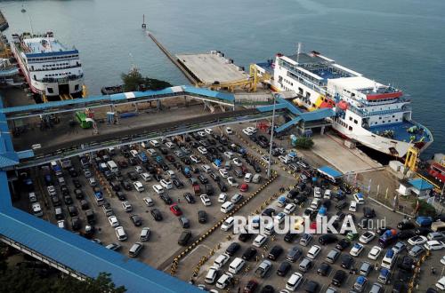 ASDP Implements Single Ticketing at Merak Port, Passengers Cannot Choose Ferries