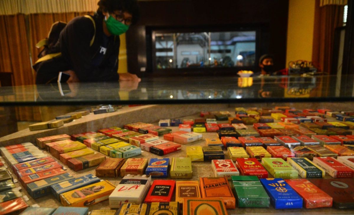 Nicotine Limits Threaten the Existence of Indonesia's Distinctive Kretek