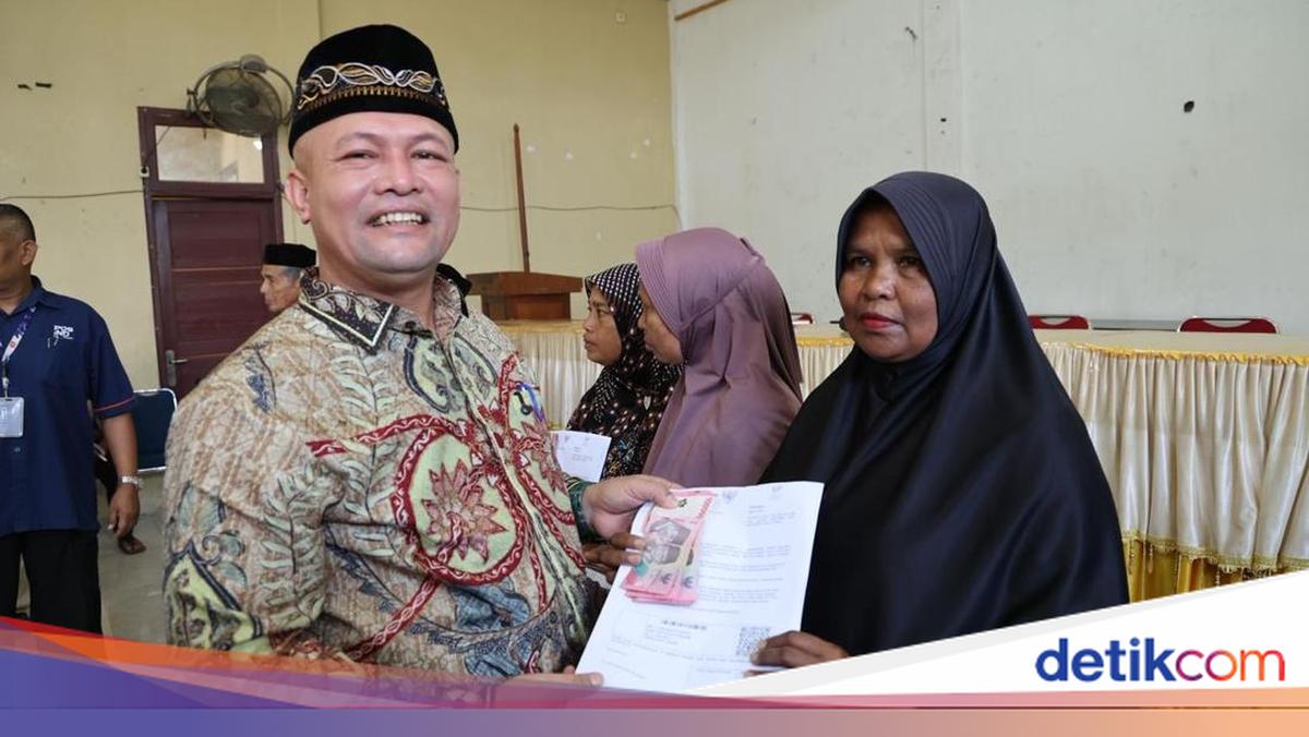 Ministry of Social Affairs Distributes Rp 3.12 Billion Life Assurance Aid to North Aceh