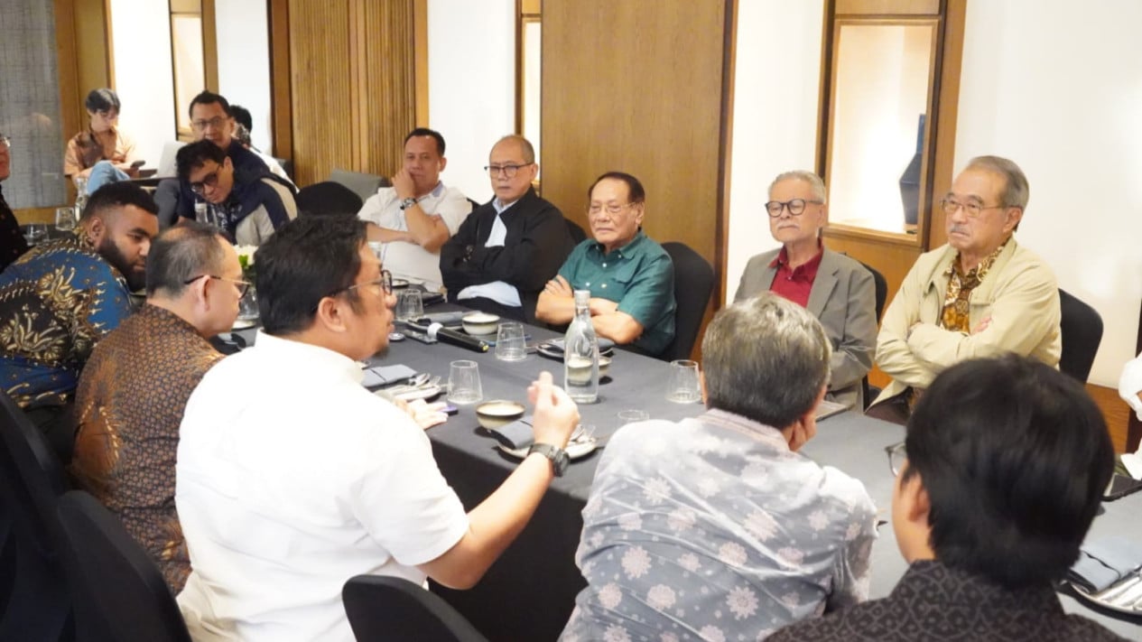 Across Generations: Intrinsic Leadership Key to Breaking the Deadlock of the Nation's Systemic Crisis