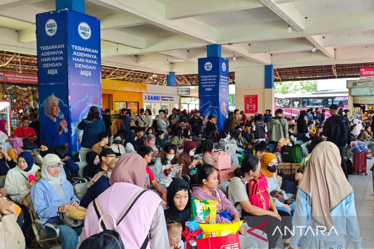 Kampung Rambutan Terminal to add waiting seats to anticipate surge in passengers