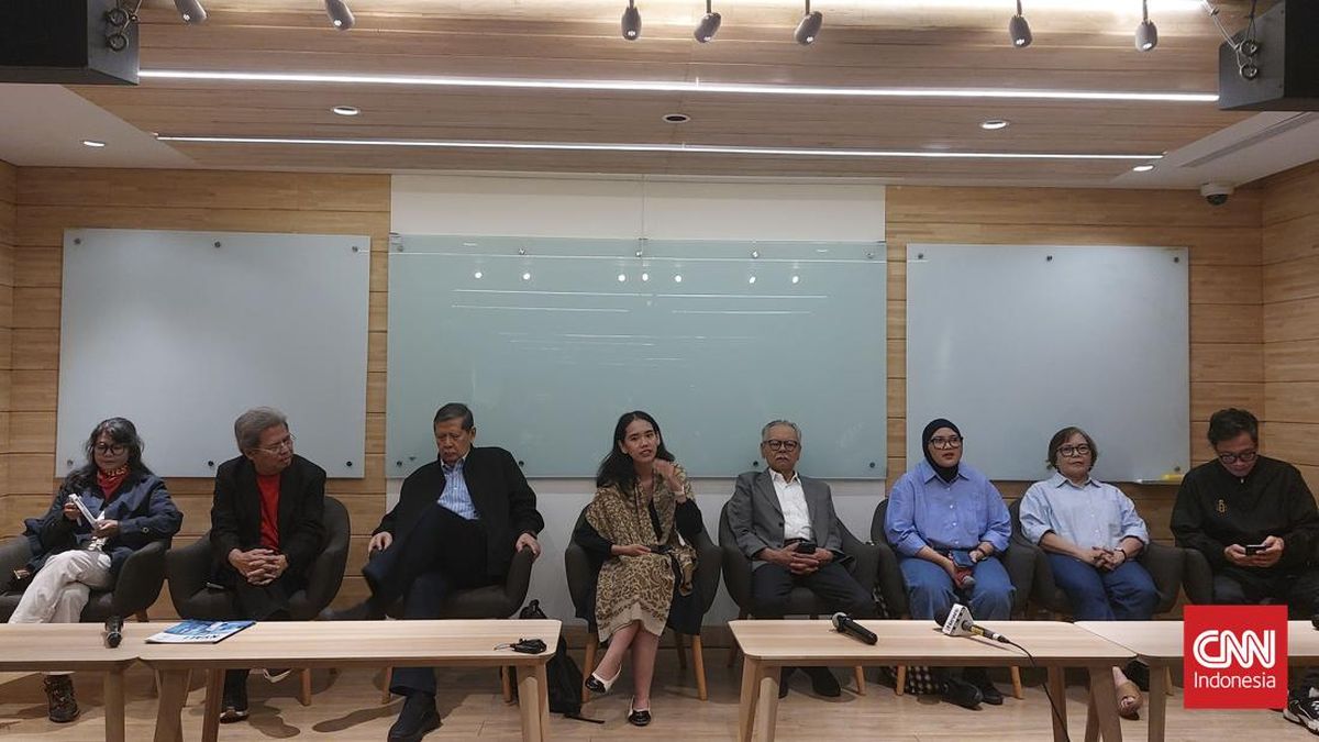 KontraS Activist Andrie Yunus Undergoes Skin Grafting Procedure on Face