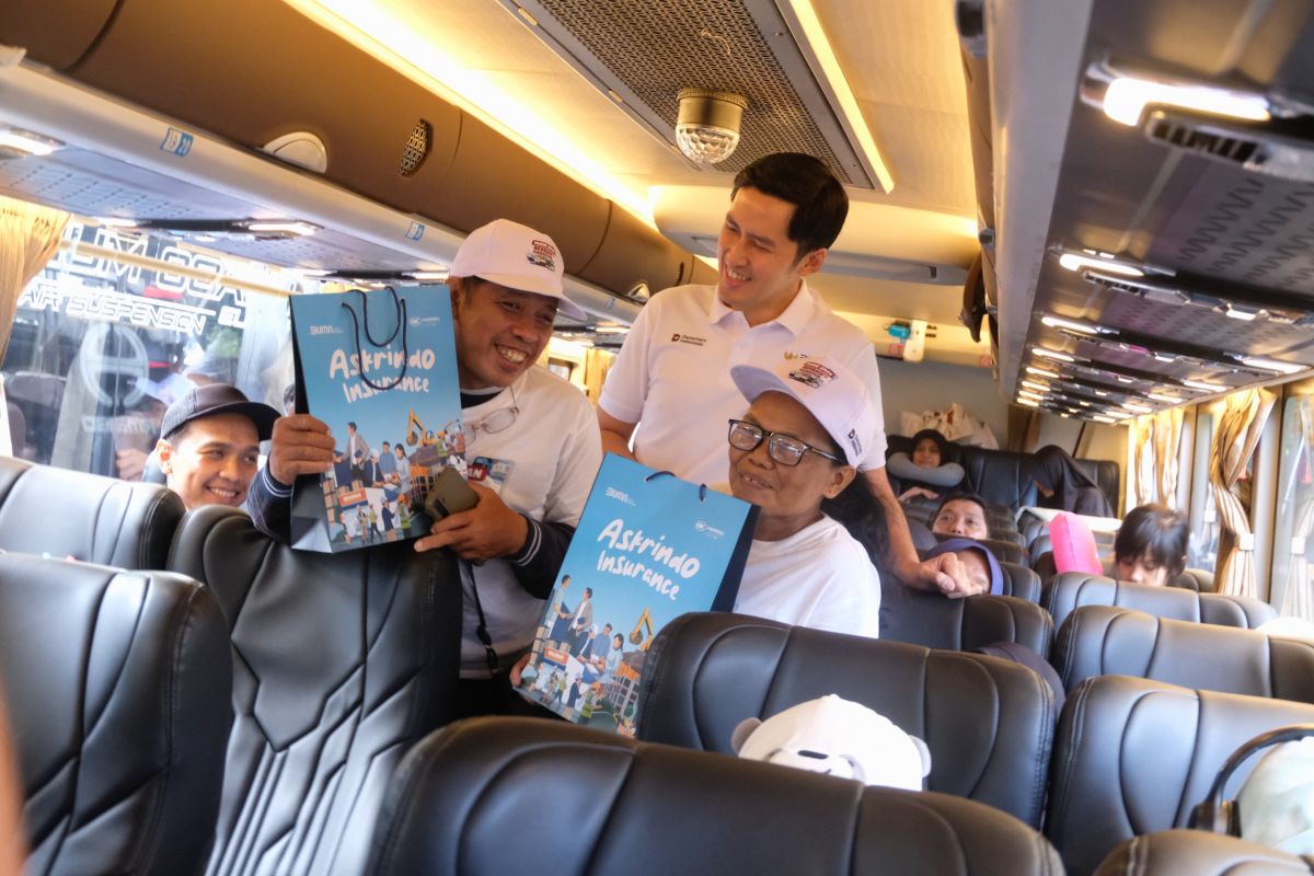 Askrindo transports 500 holidaymakers with travel insurance protection