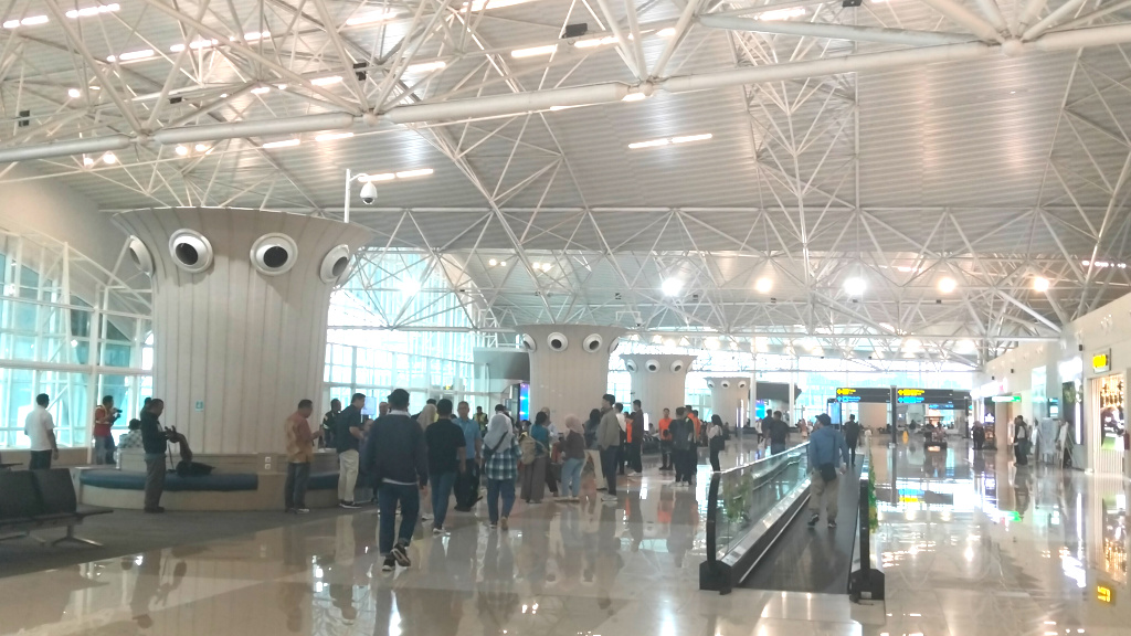 Peak Eid Homecoming Traffic at Sultan Hasanuddin Airport Reaches 37,344 Passengers
