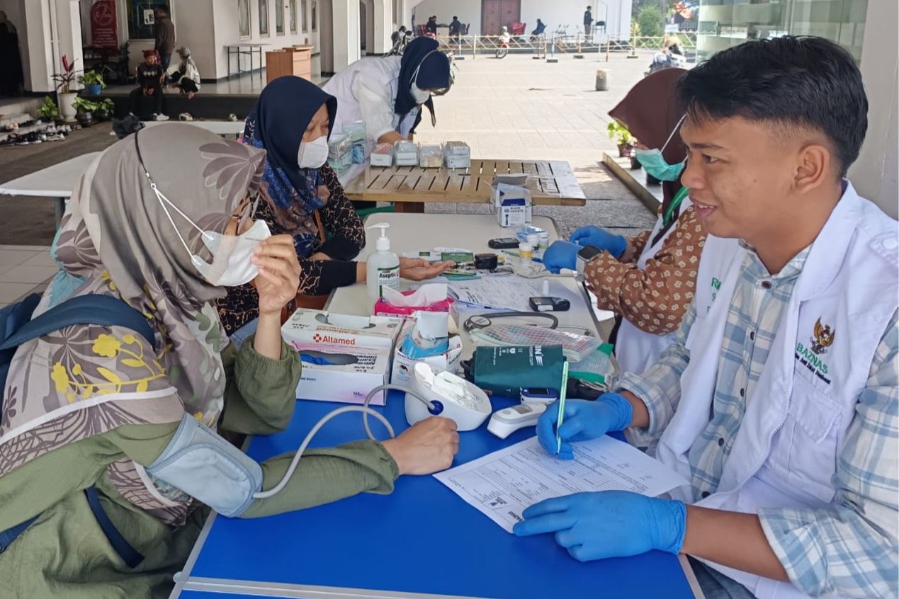 Baznas Provides Free Healthcare Services to People with Disabilities in West Java