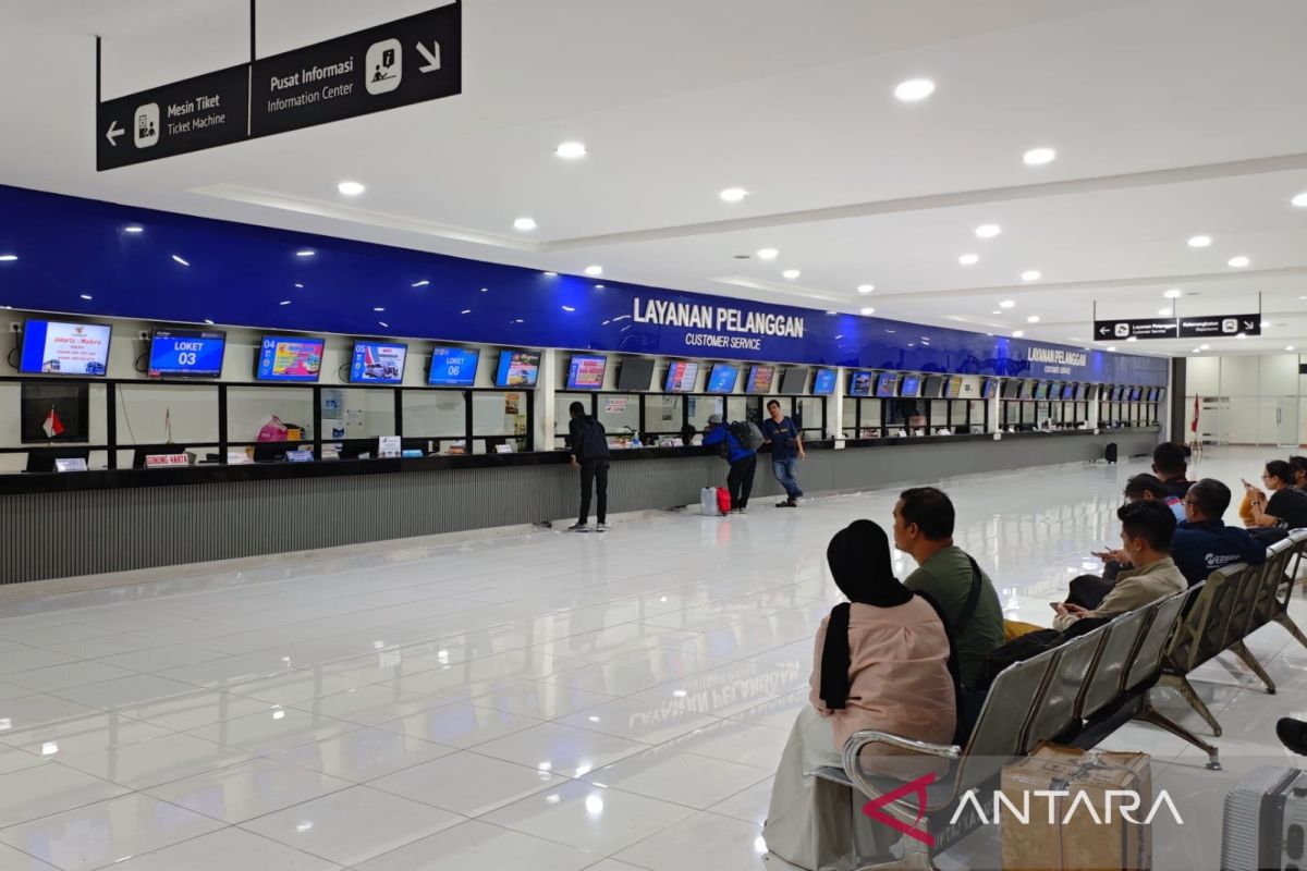 Travellers at Kampung Rambutan Terminal Opt to Buy Tickets Directly