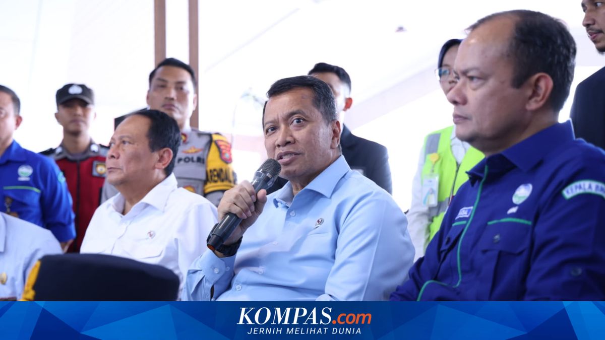 Ensuring Service Standards Are Met, Deputy Minister of PANRB Inspects Public Transport at Airports and Ports