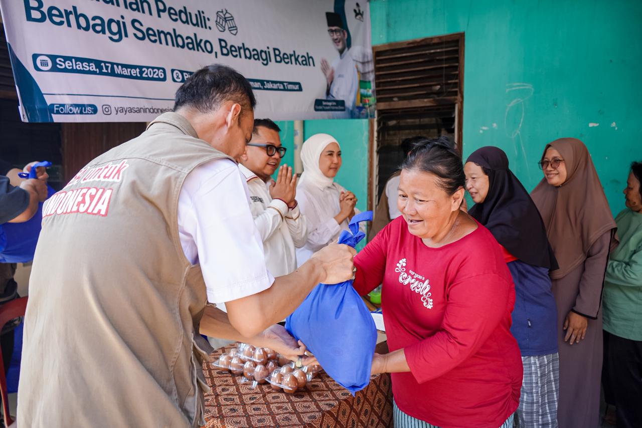 Cheap Staples Bazaar Held, Sandiaga Uno Invites Public to Share Blessings
