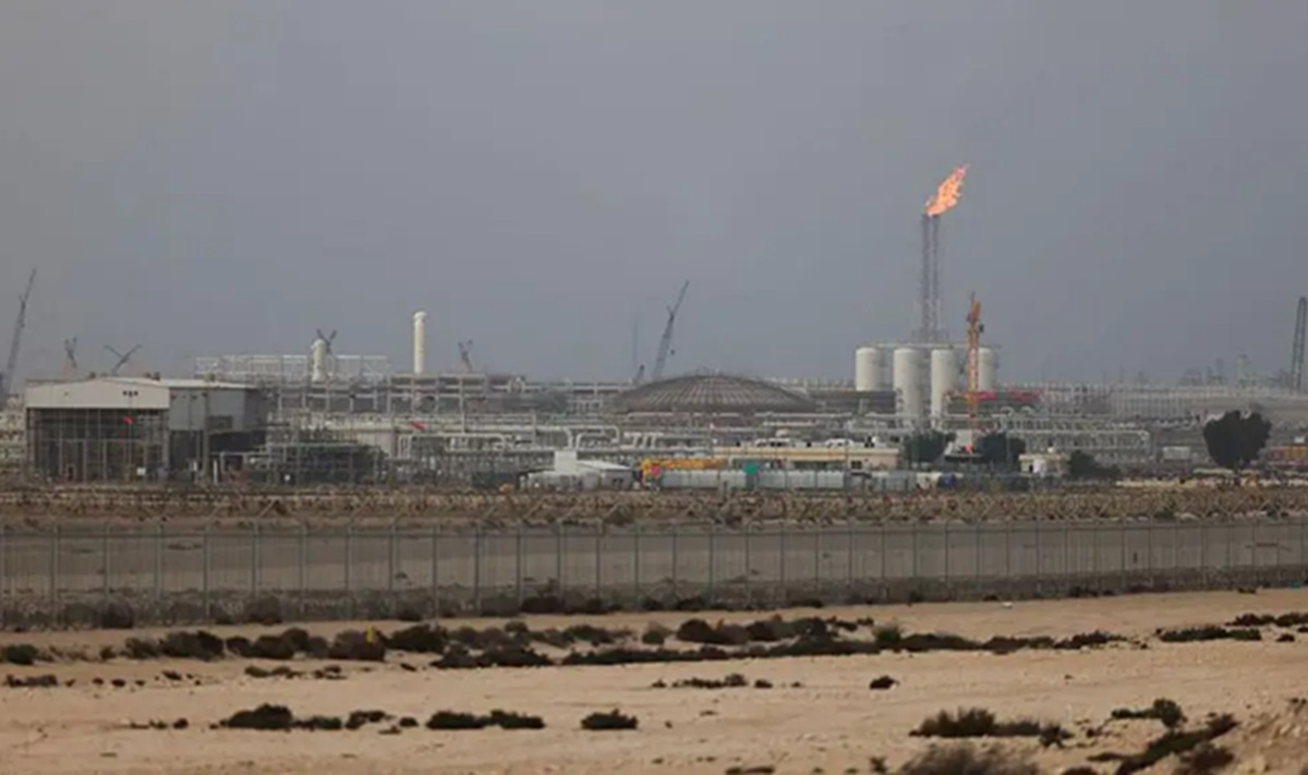 Qatar Gas Facilities Ablaze and Missiles Target Riyadh Following Iran's Threats