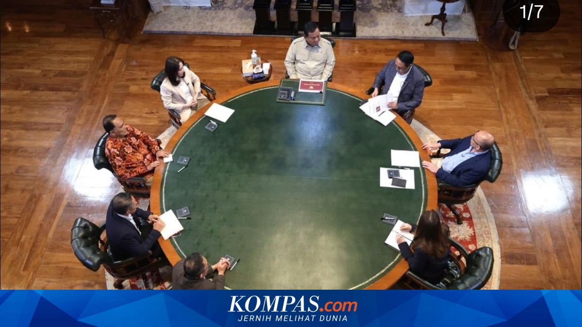 Prabowo Discusses with Journalists and Experts Until the Early Hours, What Did They Talk About?