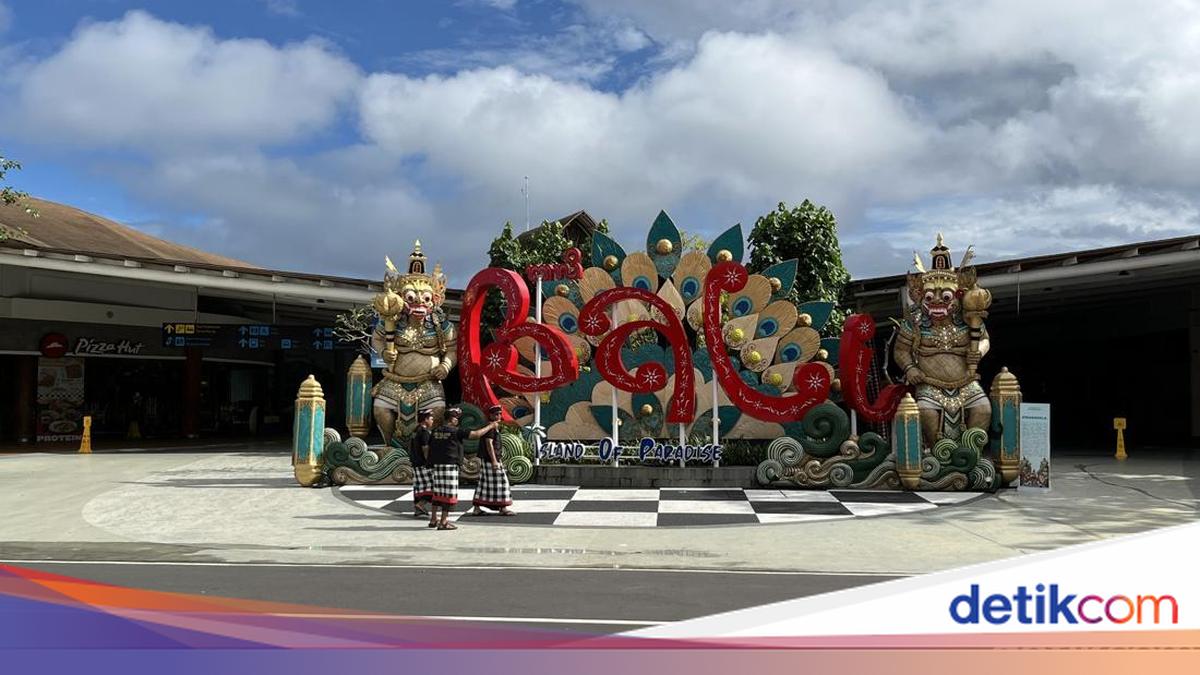 The Silence of Seclusion on the Island of the Gods