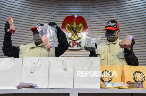 When the Trust of Power is Betrayed