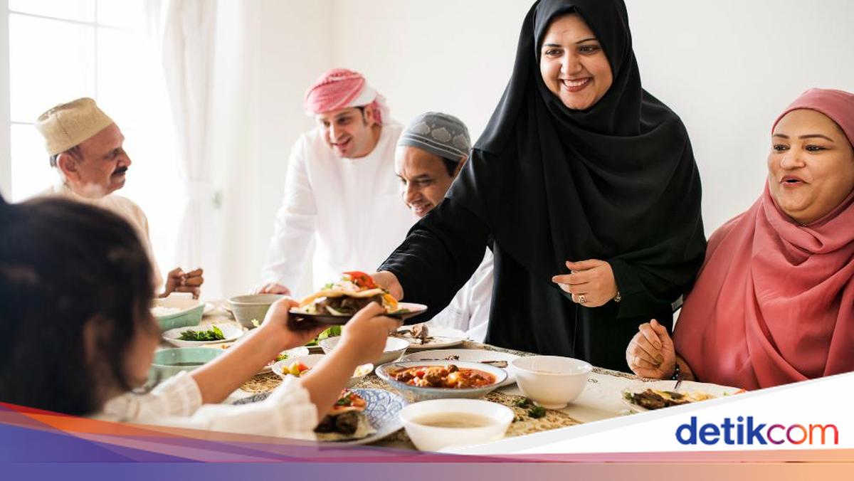 Halalbihalal Actually Originated from Conflict: Here's Its History