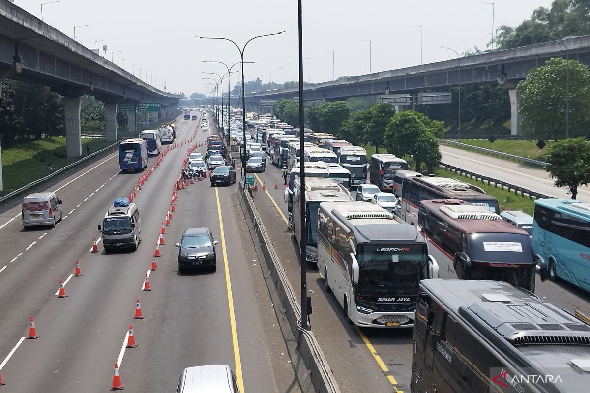 Jasamarga urges holiday travellers to monitor toll road information via CCTV