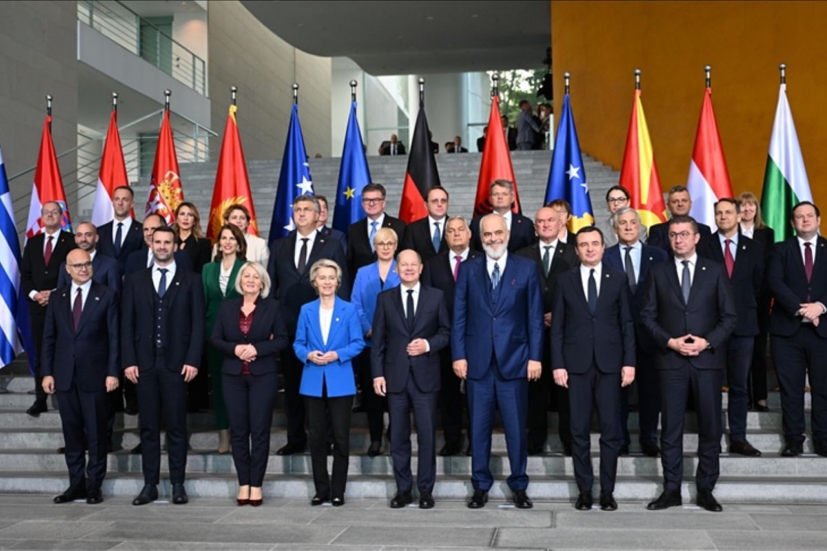 Report: EU Summit Focus Shifts from Stagnant Economy to Iran Issues