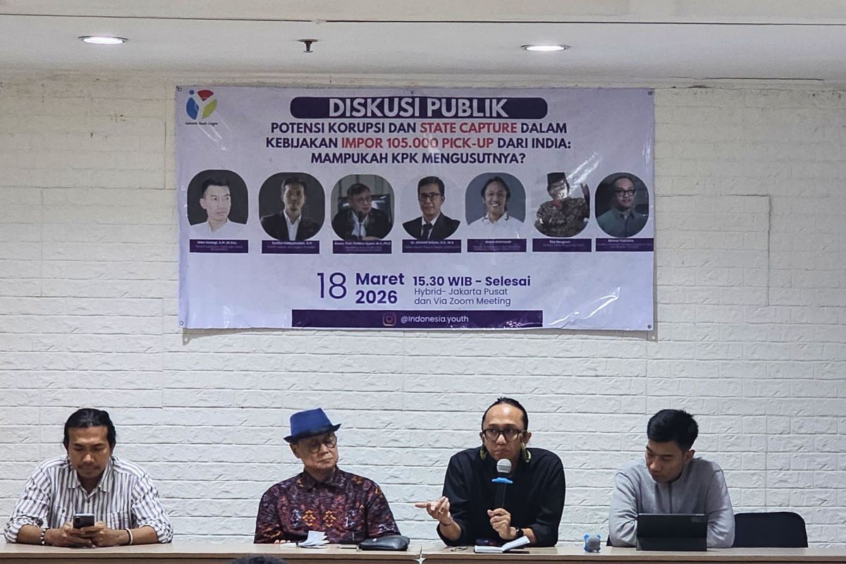 Analyst: KPK Needs to Investigate Plan to Import 105,000 Commercial Vehicles