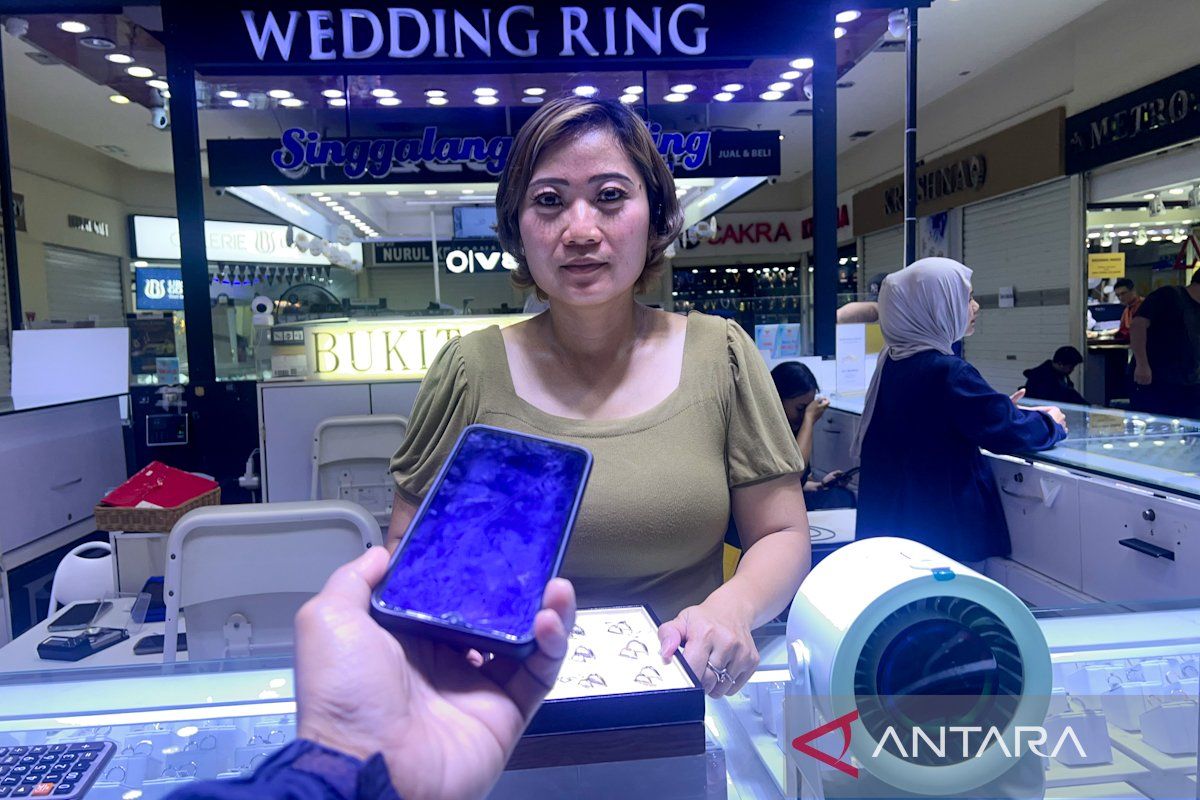 Trend of selling jewellery gold increases ahead of Eid al-Fitr 1447 H in Jakarta