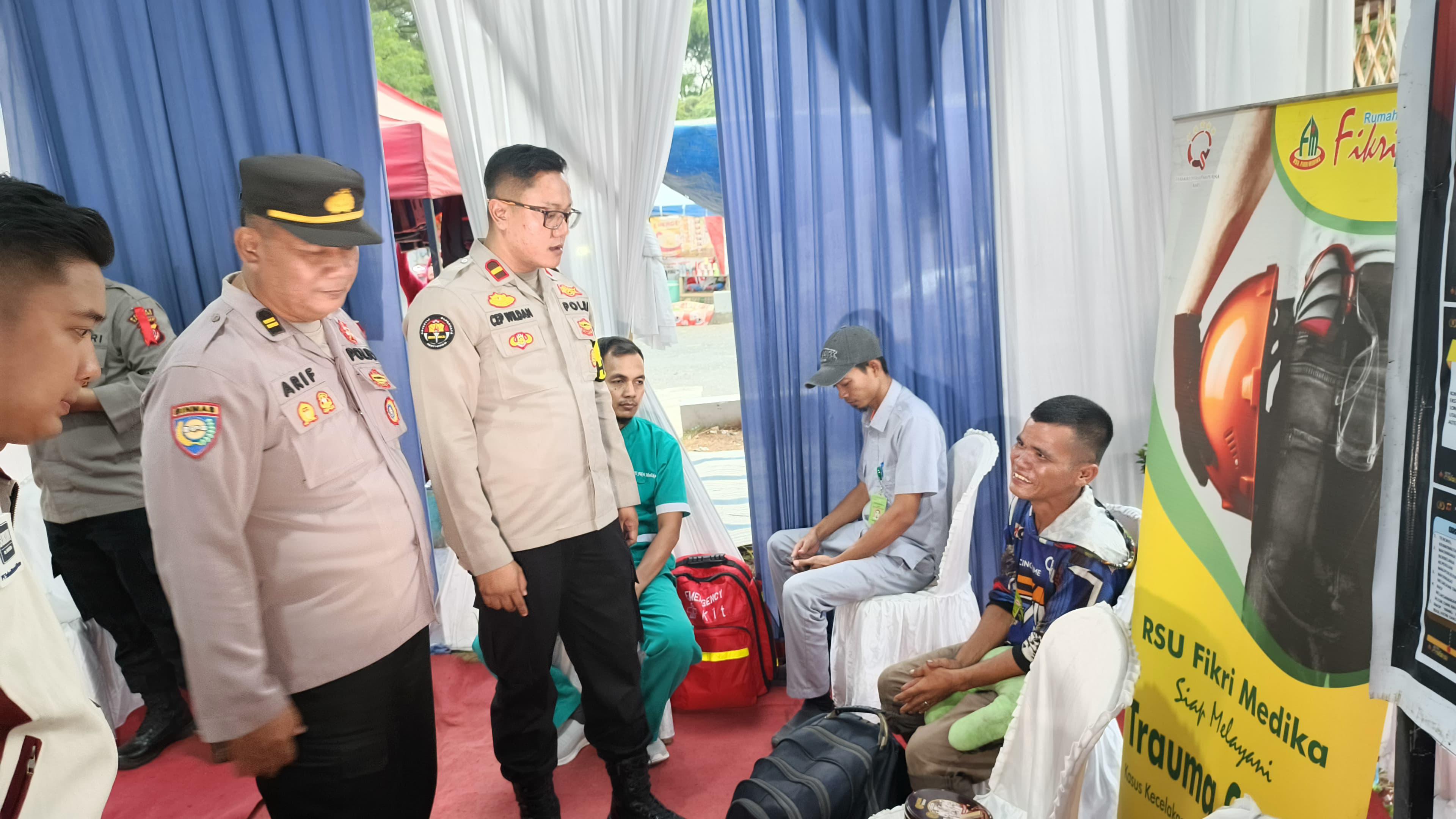 From Riau, a Homecomer Forced to Walk to Surabaya Due to Running Out of Fare